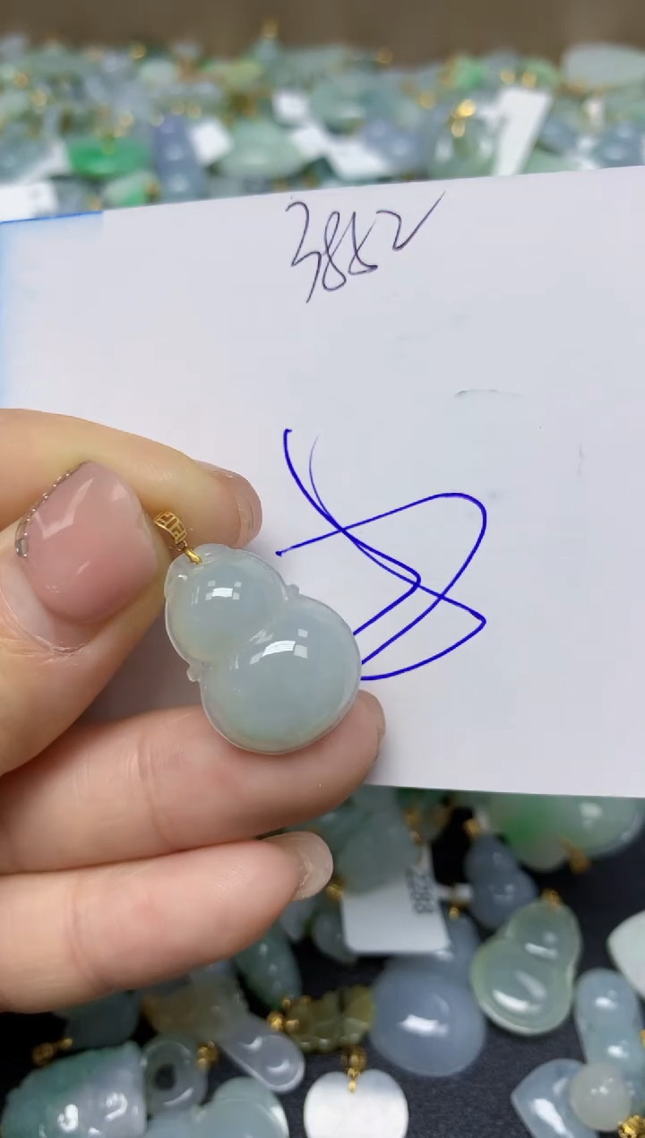 【闪购商品】翡翠挂件18K金镶嵌 天然翡翠A货