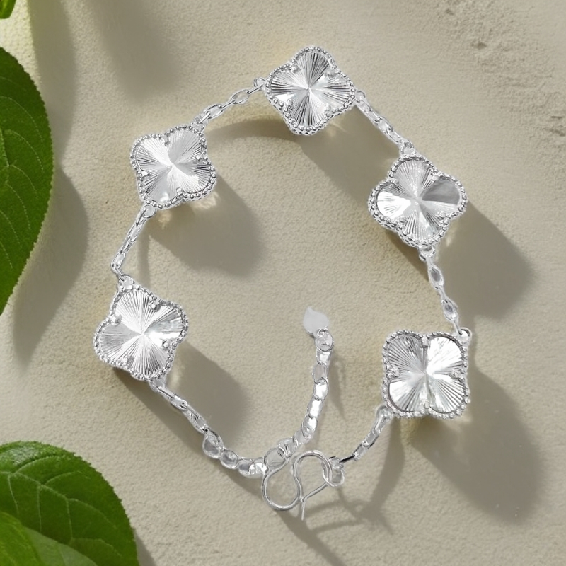 足银手链 气质百搭时尚四叶草手链