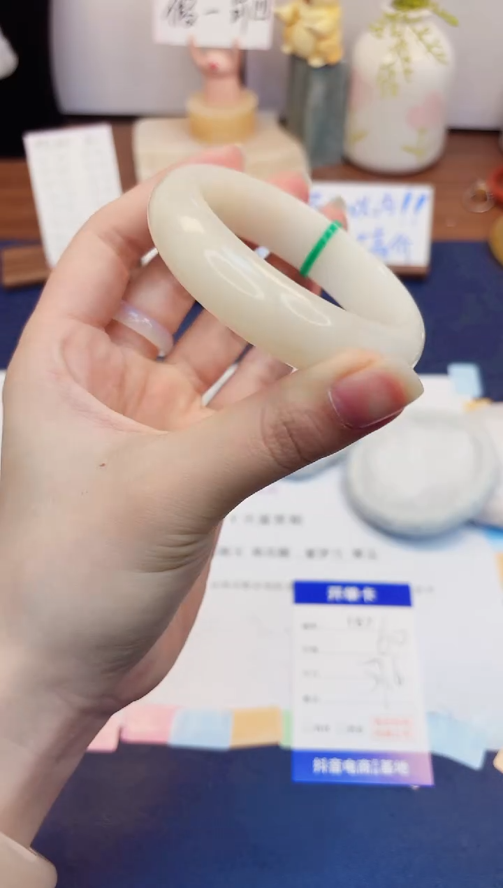 【闪购商品】石英质玉手镯未镶嵌167-财气镯-圈口57