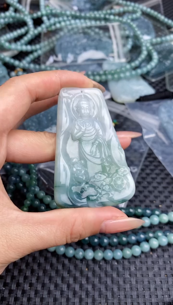 【闪购商品】翡翠颈饰未镶嵌11111111