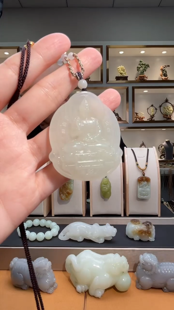 颈饰未镶嵌和田玉苏