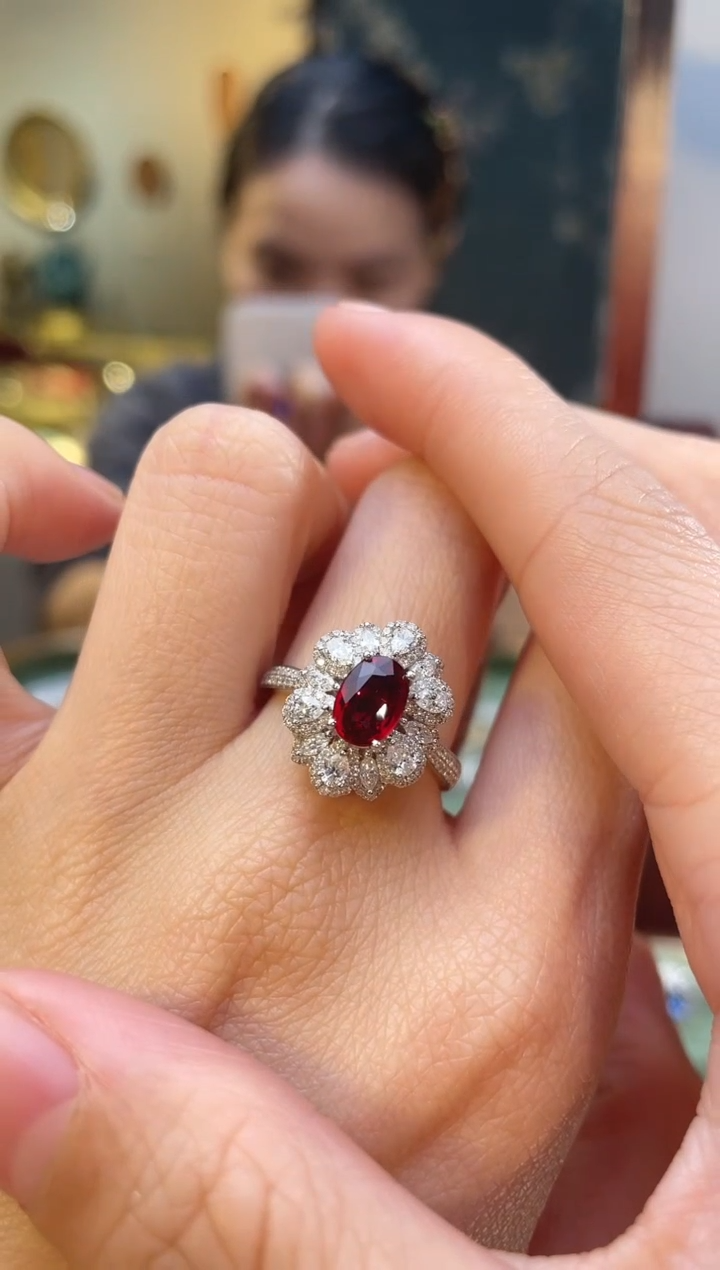 【闪购商品】红宝石戒指18K金镶嵌无烧主石：1.48ct