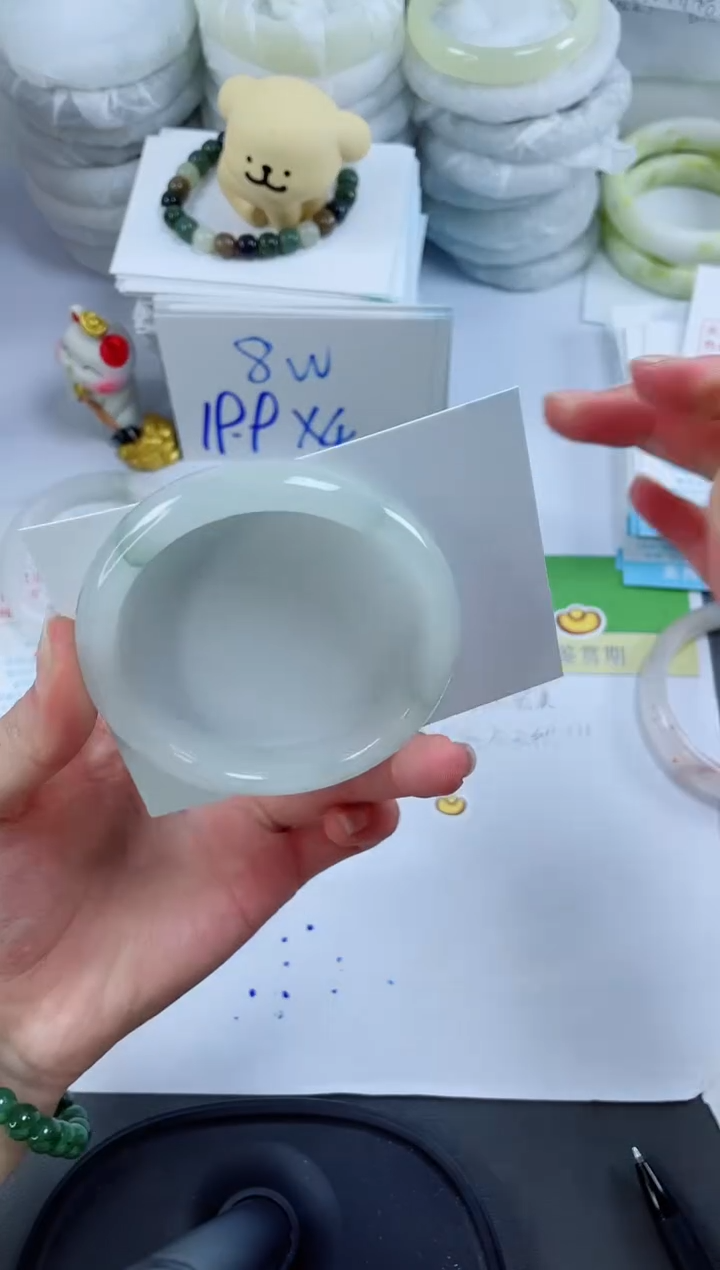 【闪购商品】石英质玉手镯未镶嵌221-56.8