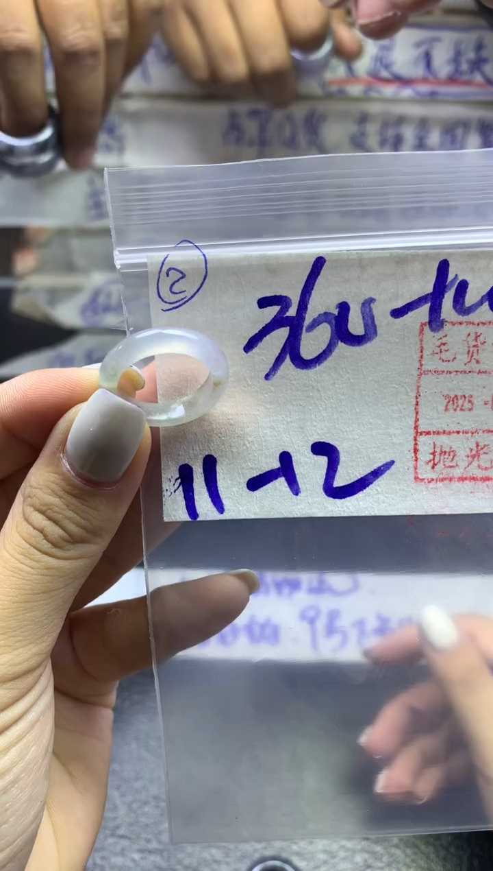 【闪购商品】定制翡翠未镶嵌戒圈1112*370元毛货需精抛光发
