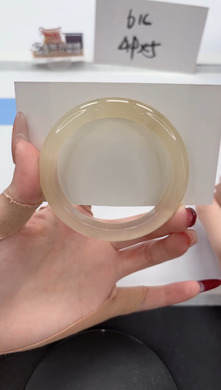 【闪购商品】石英质玉手镯未镶嵌A214-56.6