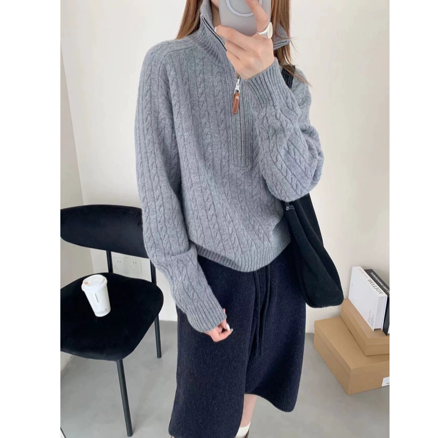 【运费补贴】灰色麻花皮质拉链头套头女打底毛衣针织衫显瘦外套