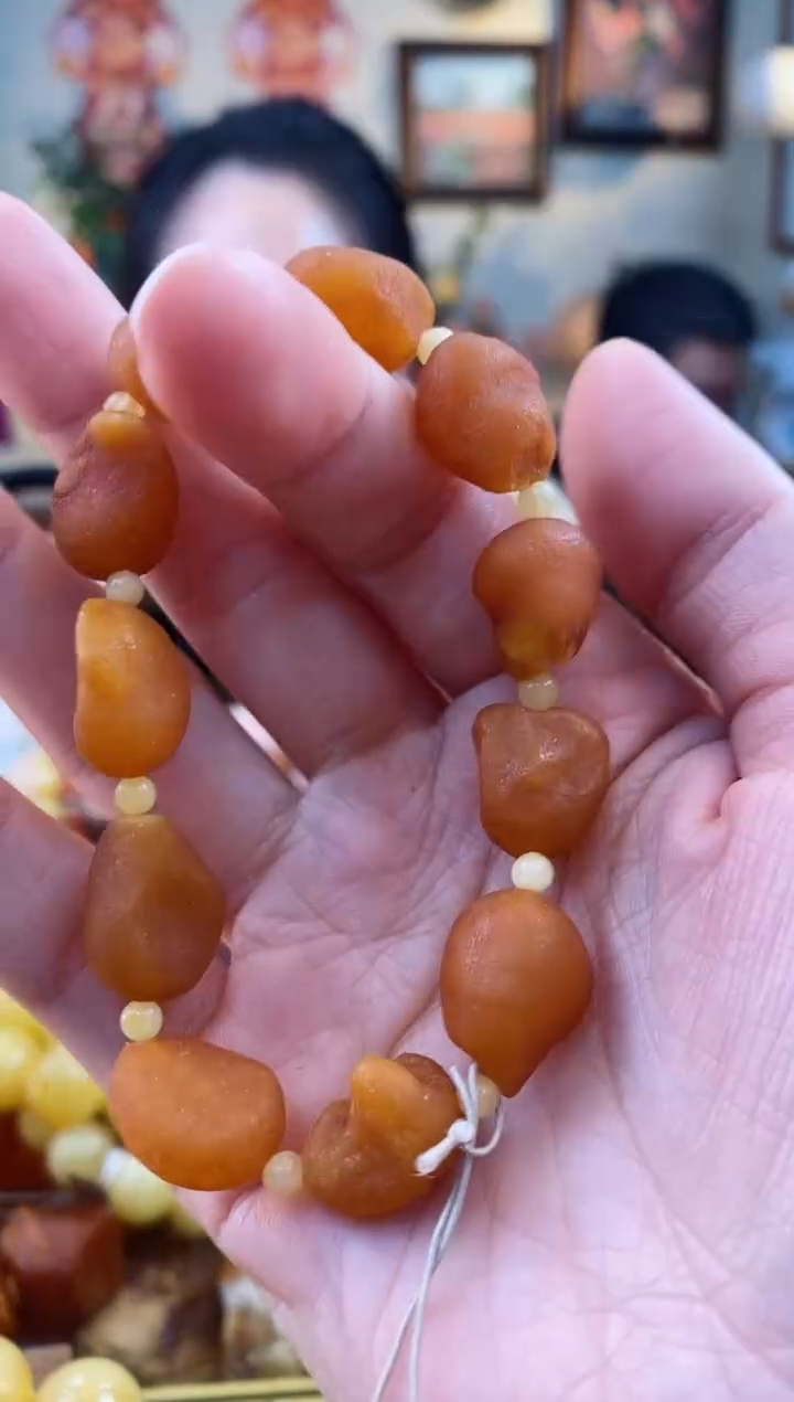 【闪购商品】琥珀手串未镶嵌手串