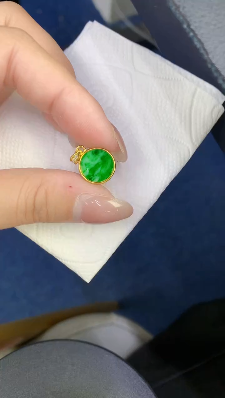 颈饰未镶嵌翡翠缅甸天然翡翠A货