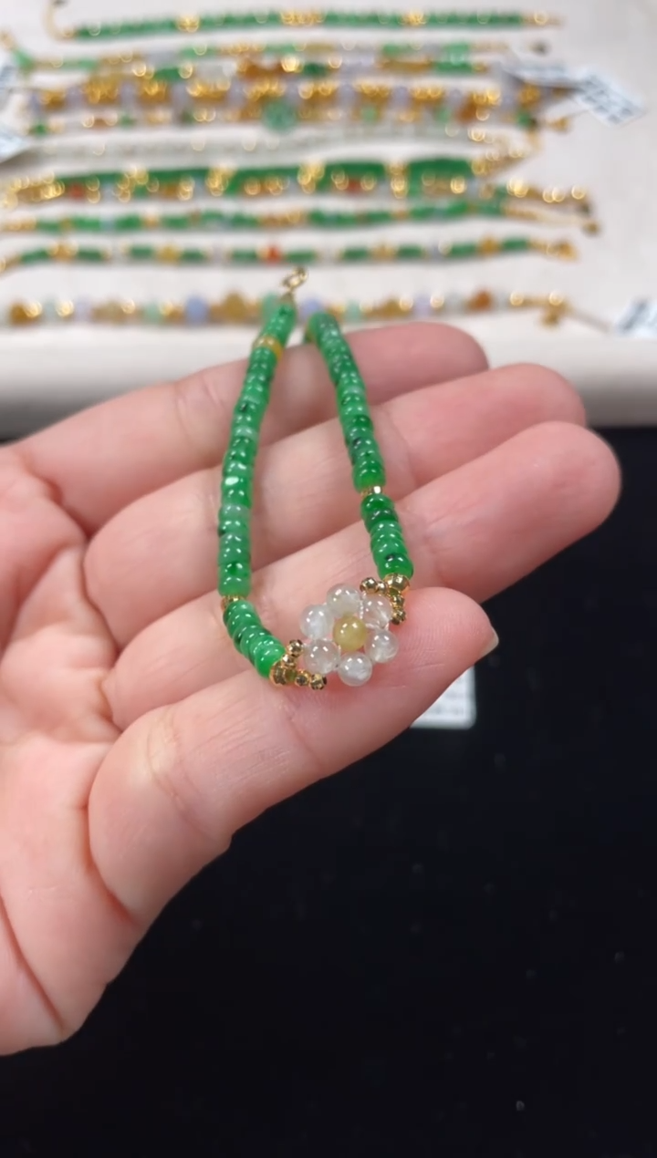 18K金镶嵌手链翡翠一条   P234