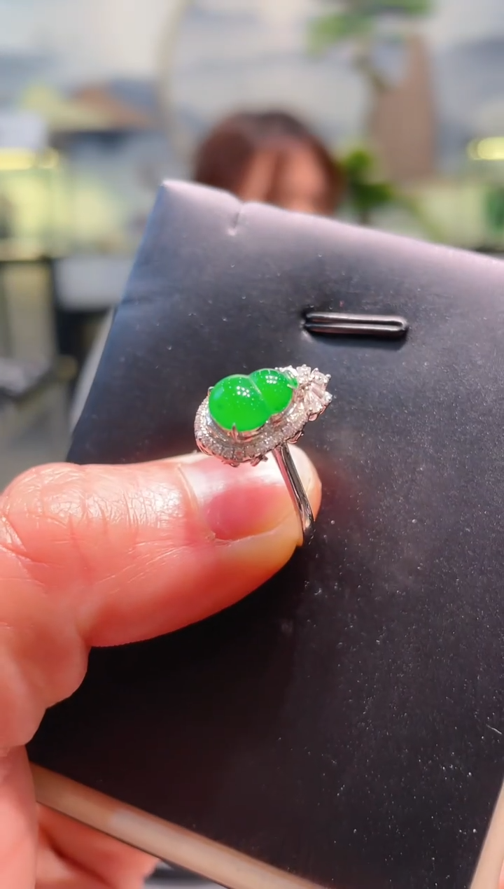 【闪购商品】翡翠颈饰18K金镶嵌A45戒指天然A货翡翠