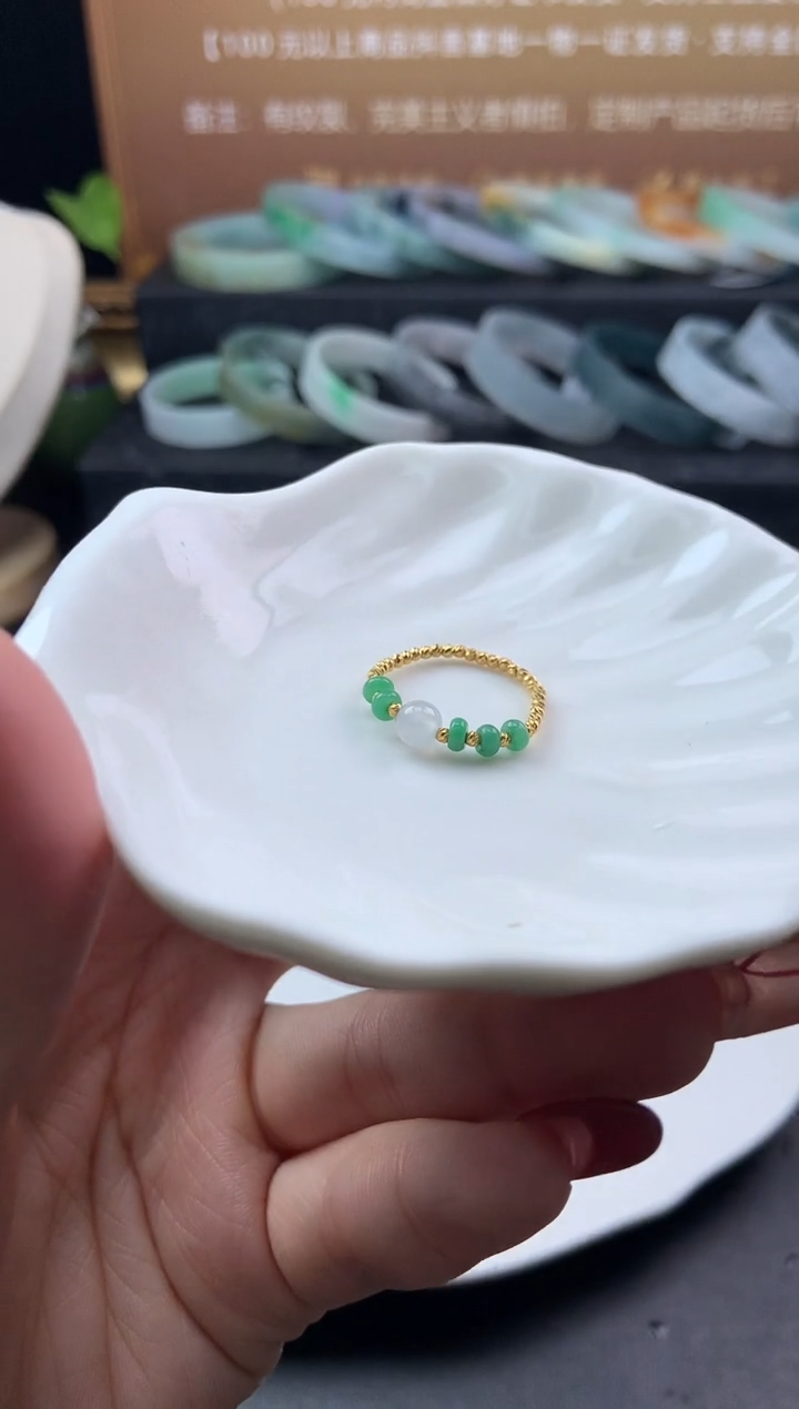 【闪购商品】翡翠戒指18K金镶嵌40681