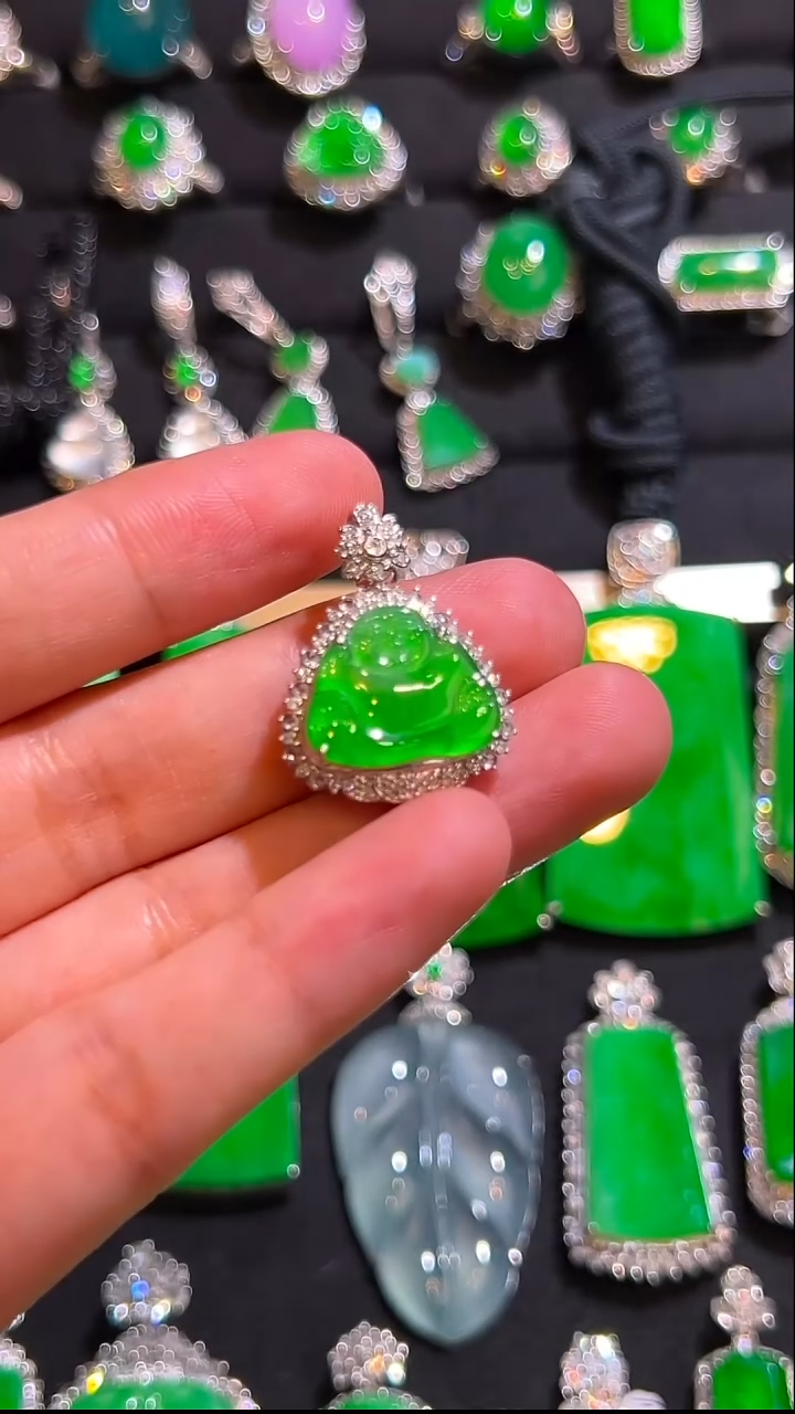 未镶嵌戒指翡翠吊坠