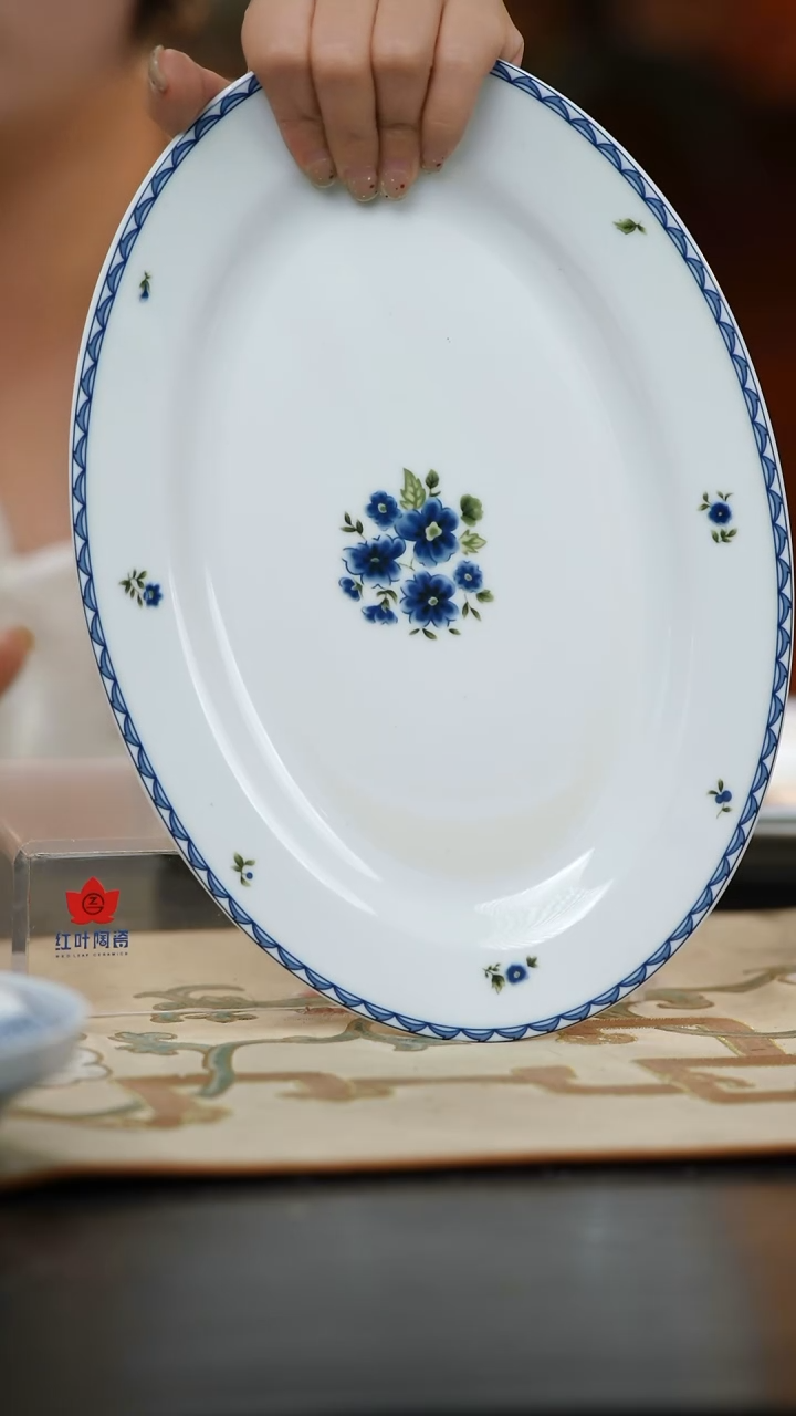 1个微瑕韩国菊12英寸鱼盘