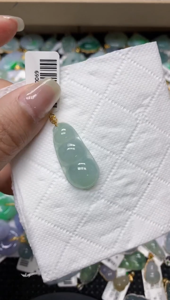 颈饰18K金镶嵌翡翠11111111111