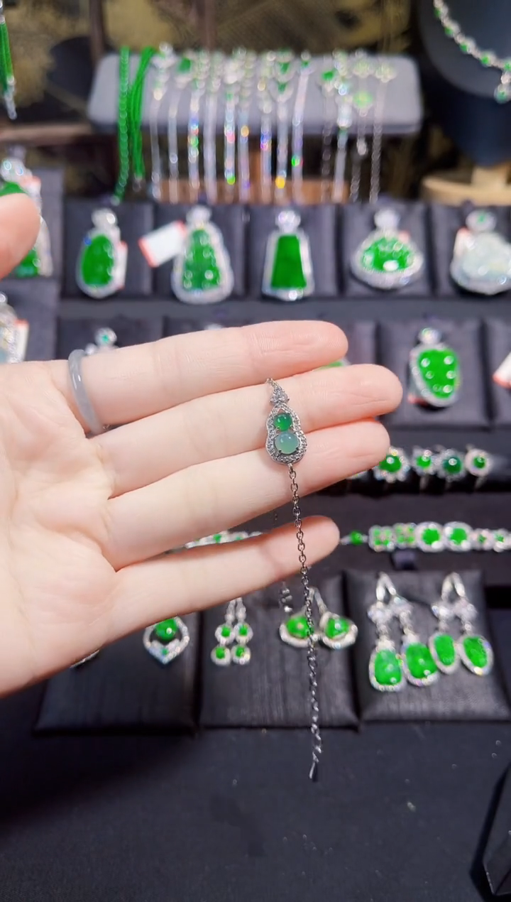 【闪购商品】翡翠颈饰未镶嵌蛋面手链