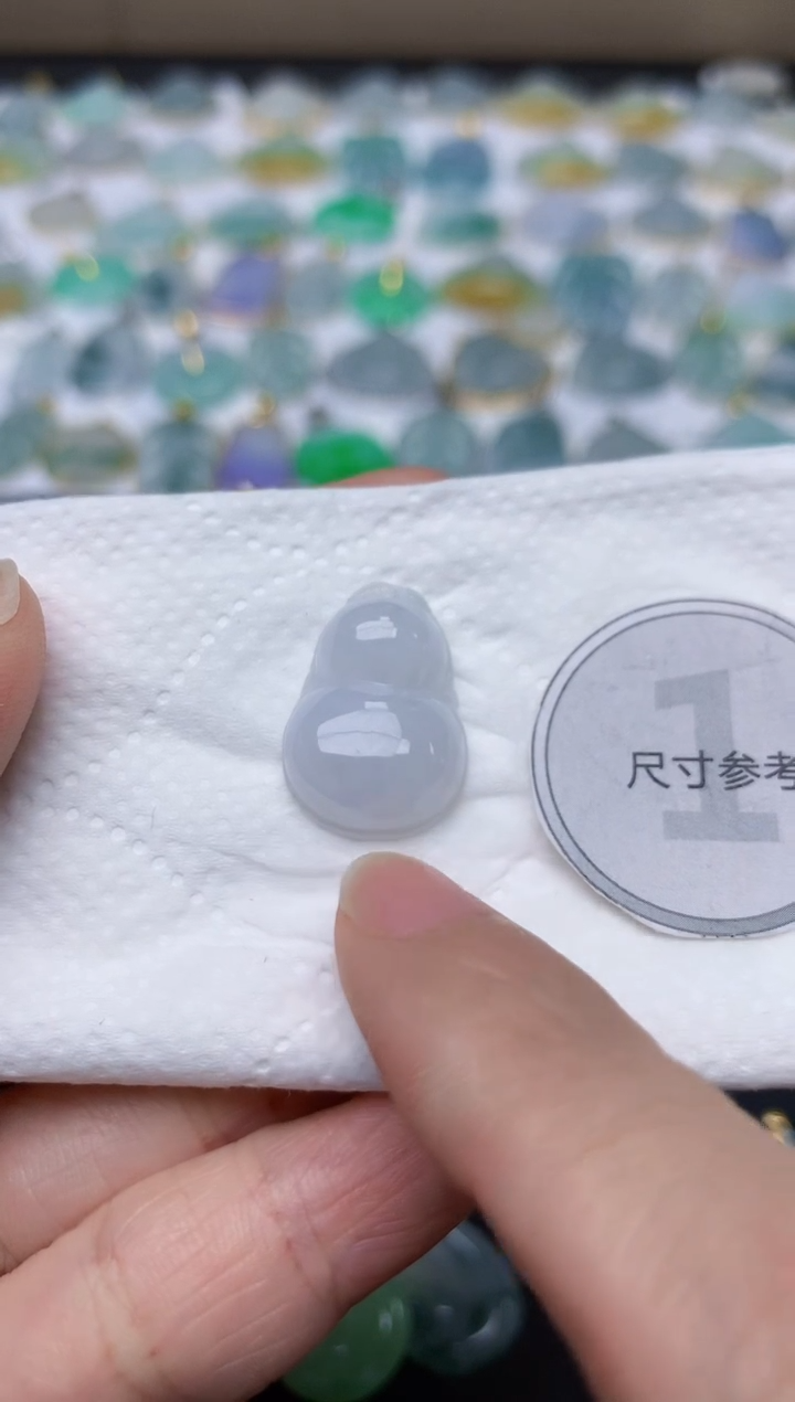 翡翠未镶嵌颈饰天然缅甸A货翡翠