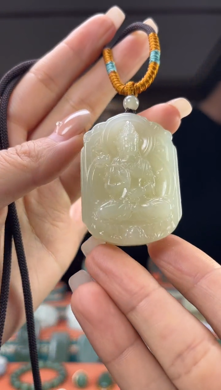 和田玉未镶嵌颈饰佩佩