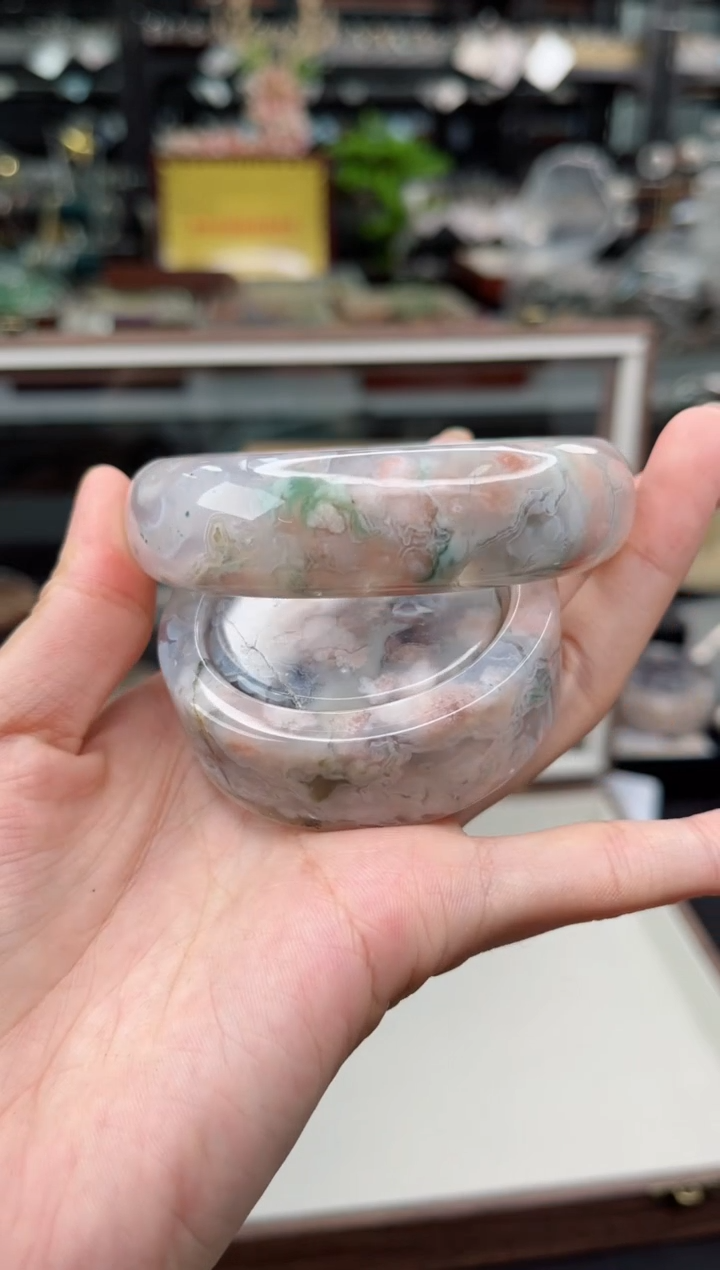 【闪购商品】石英质玉手镯未镶嵌61圈口（赠品镯心）2S9856