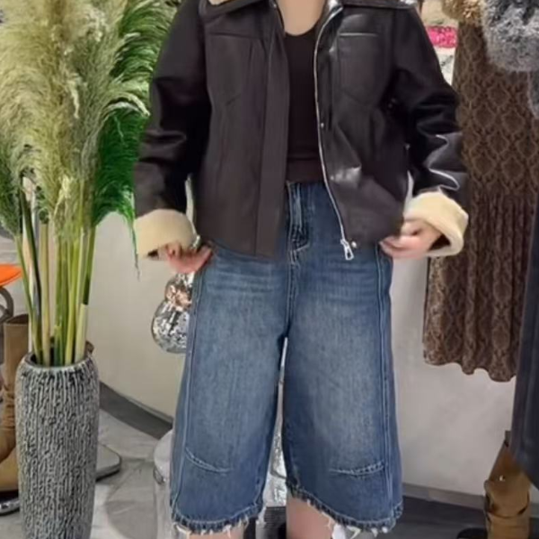 【艾萱萱】5935款咖色保暖皮短外套 图片与实物不符 约55