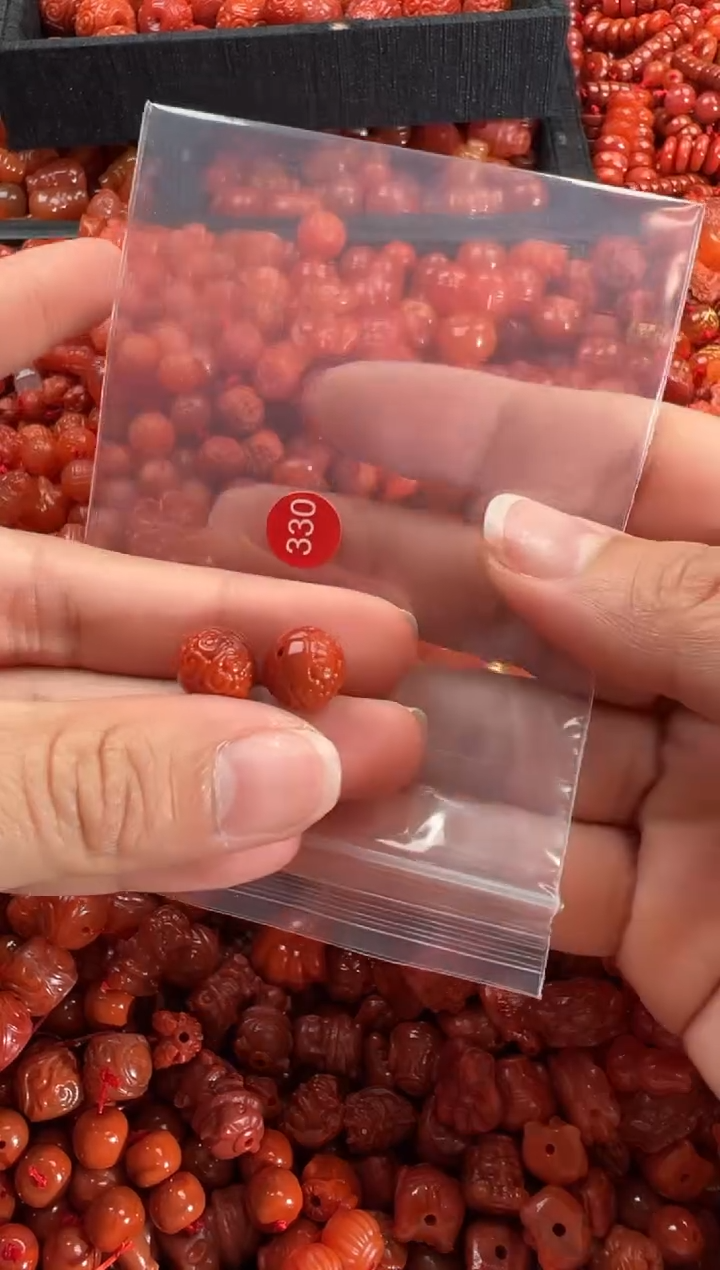 【闪购商品】南红玛瑙颈饰未镶嵌1