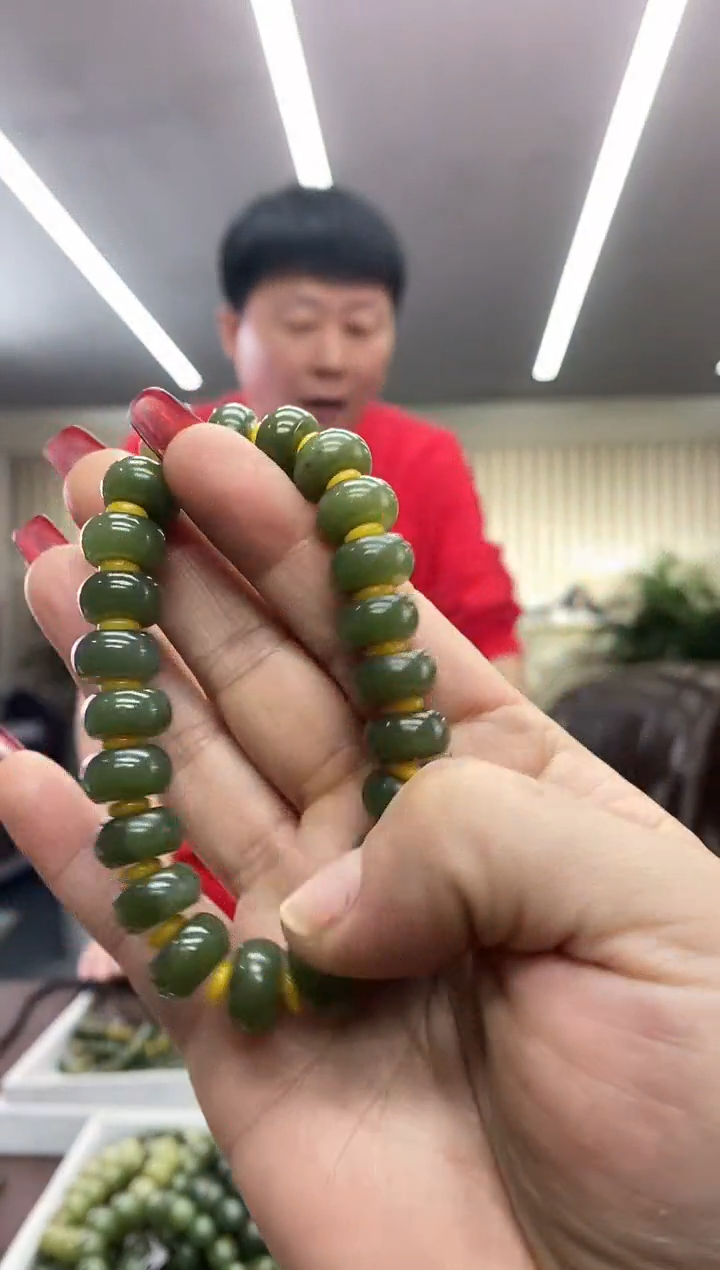 【闪购商品】透闪石质玉手串未镶嵌手串