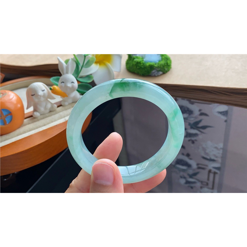 天然翡翠手镯6655号52.2-11.9-8.5！翠绿飘花镯天然翡翠手镯