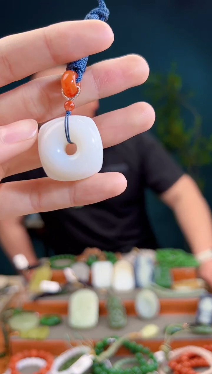 颈饰未镶嵌和田玉多样性发货 拍一单发一个