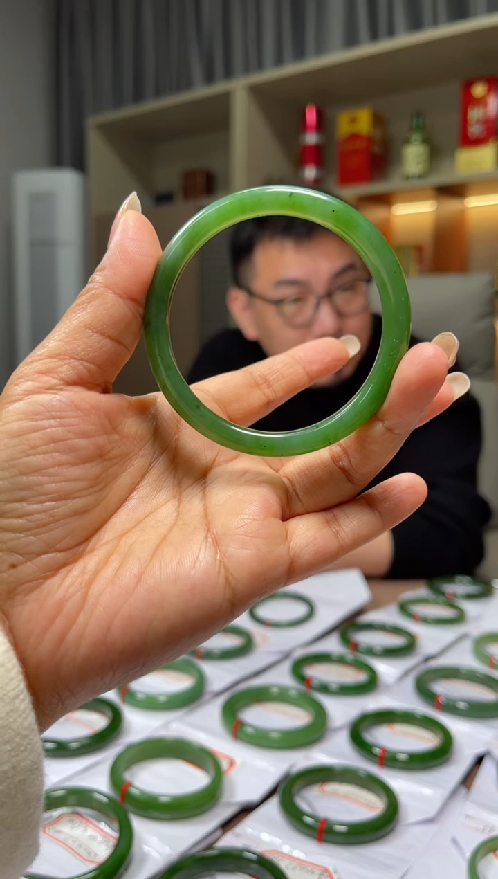 颈饰未镶嵌和田玉闲*福利手镯06