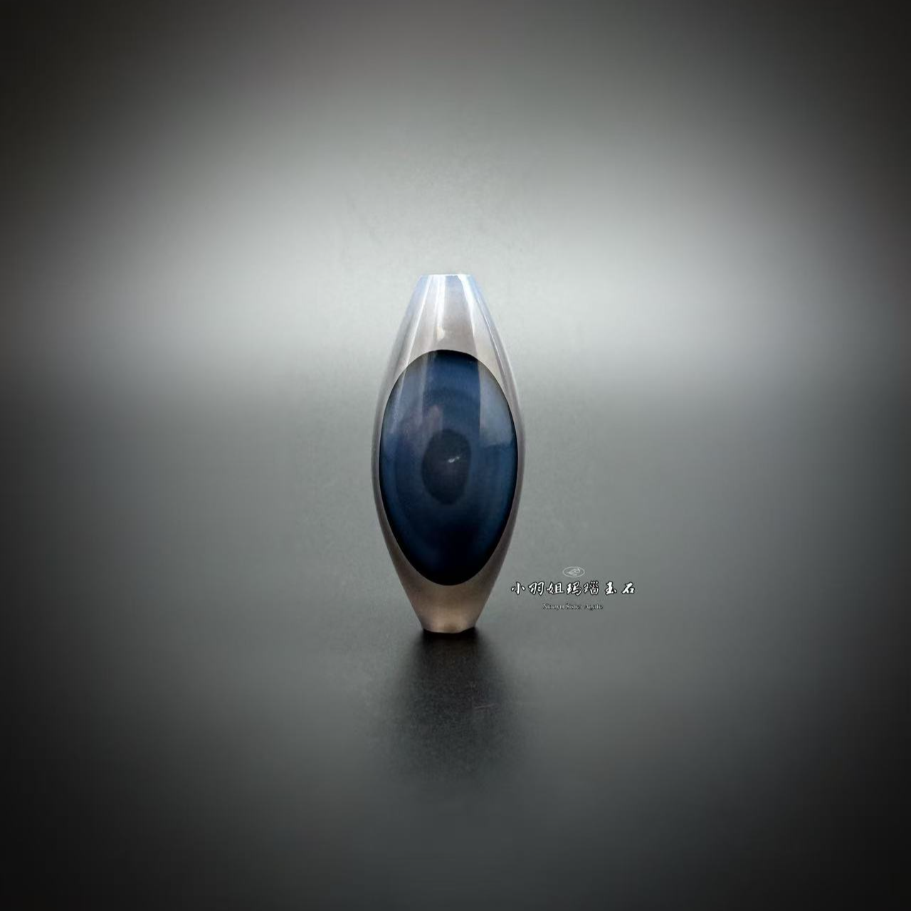 天然缠丝玛瑙蓝瞳勒子 尺寸 36.1*15.8
