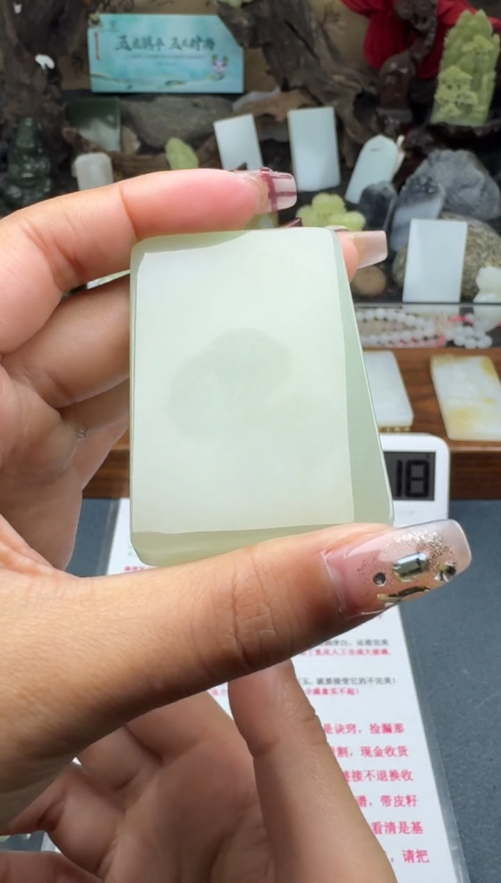 【闪购商品】和田玉颈饰未镶嵌菲菲