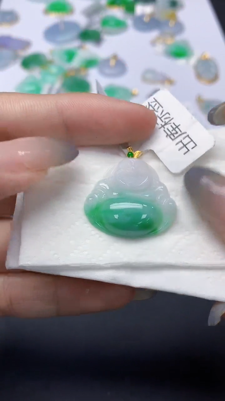 翡翠18K金镶嵌颈饰天然缅甸a货翡翠