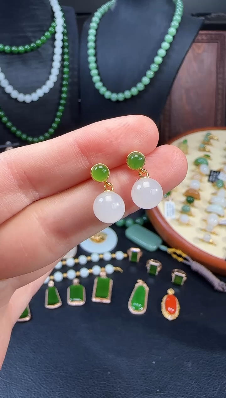 和田玉银S925镶嵌耳饰1