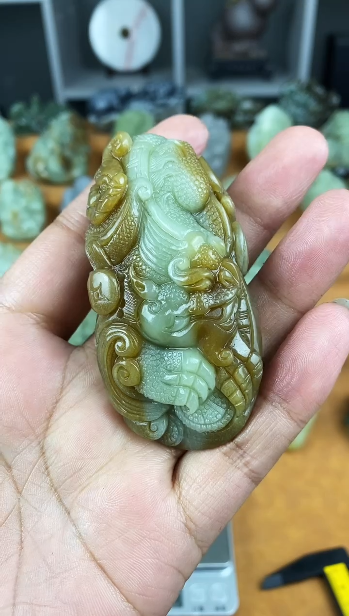 未镶嵌和田玉把件1