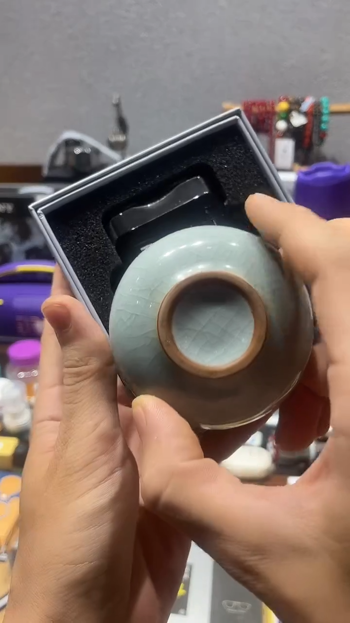 瓷片闪购商品 如图所示