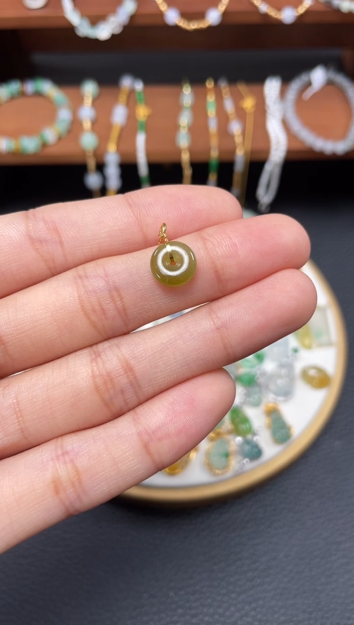 【闪购商品】翡翠吊坠(不含链)18K金镶嵌一个  JK721