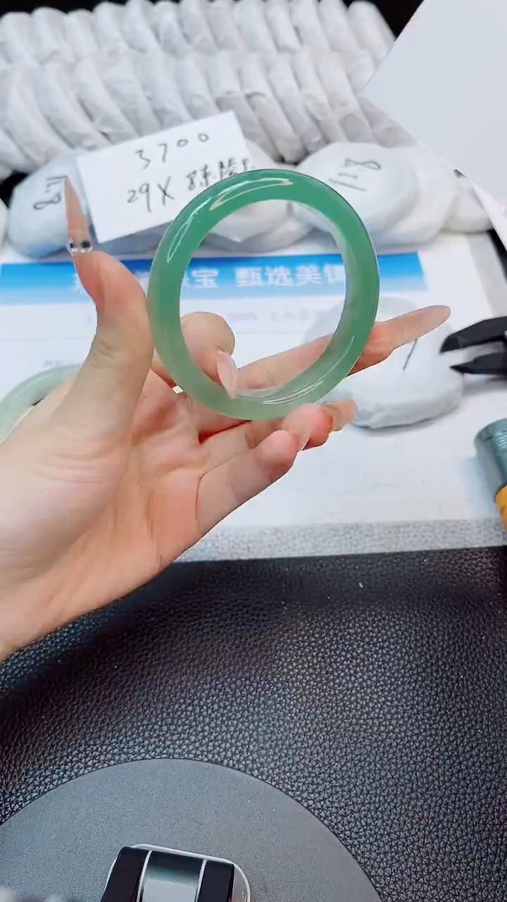 未镶嵌手镯石英质玉99-53