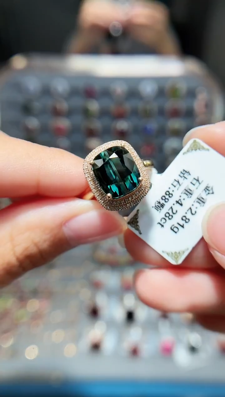18K金镶嵌戒指碧玺4.28.