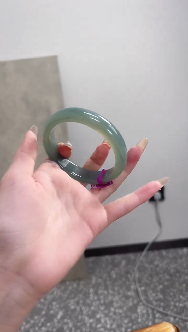 【闪购商品】玛瑙/玉髓手镯未镶嵌62圈 需要包容宽胎