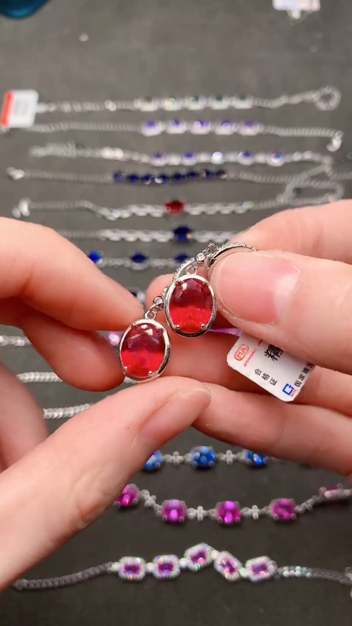 【闪购商品】红宝石耳饰银S925镶嵌.......