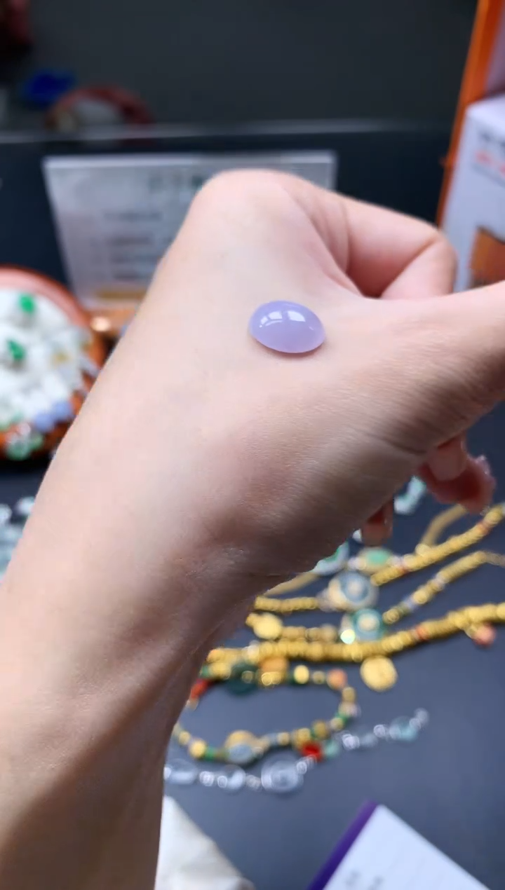 翡翠未镶嵌颈饰春日珠宝 翡翠蛋面|不退不换