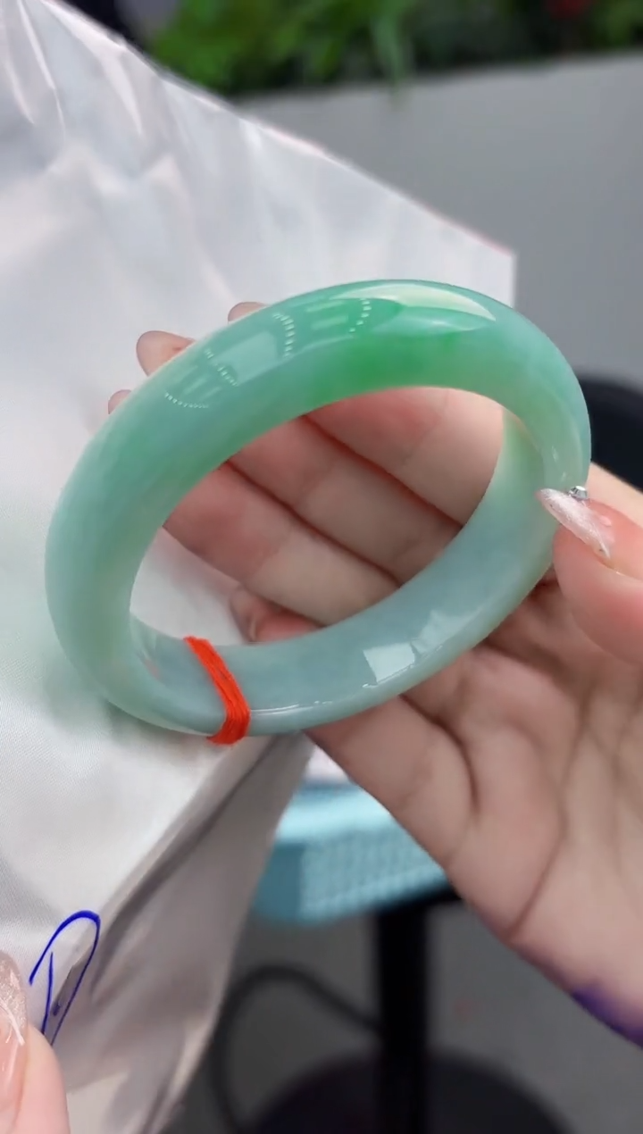 【闪购商品】翡翠手镯未镶嵌翡翠手镯