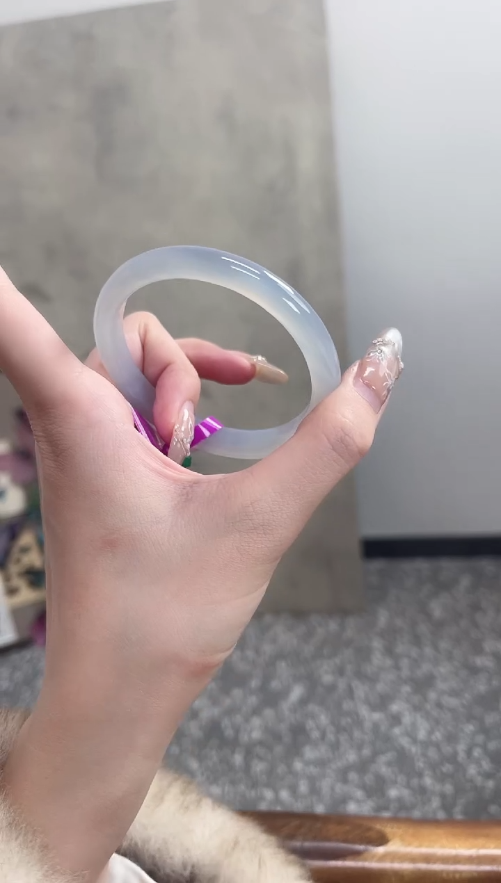 【闪购商品】玛瑙/玉髓手镯未镶嵌58圈 需要包容