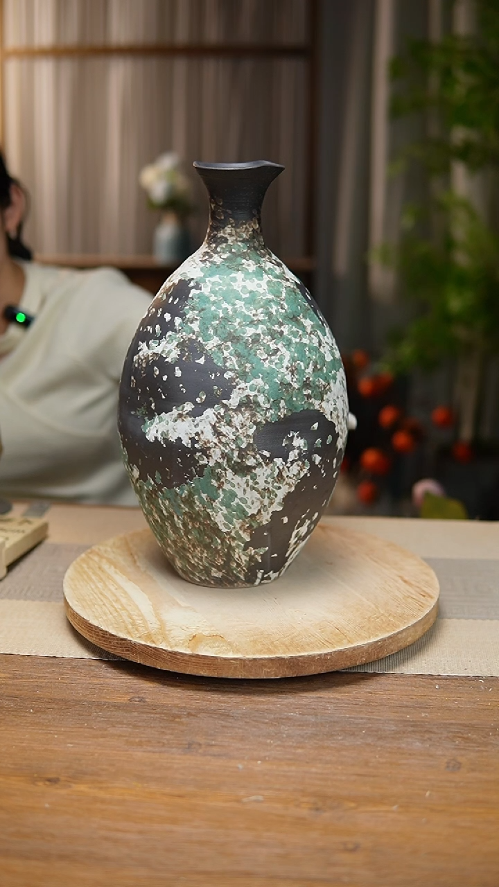 【闪购商品】陶瓷  花器涂鸦绿保龄球瓶