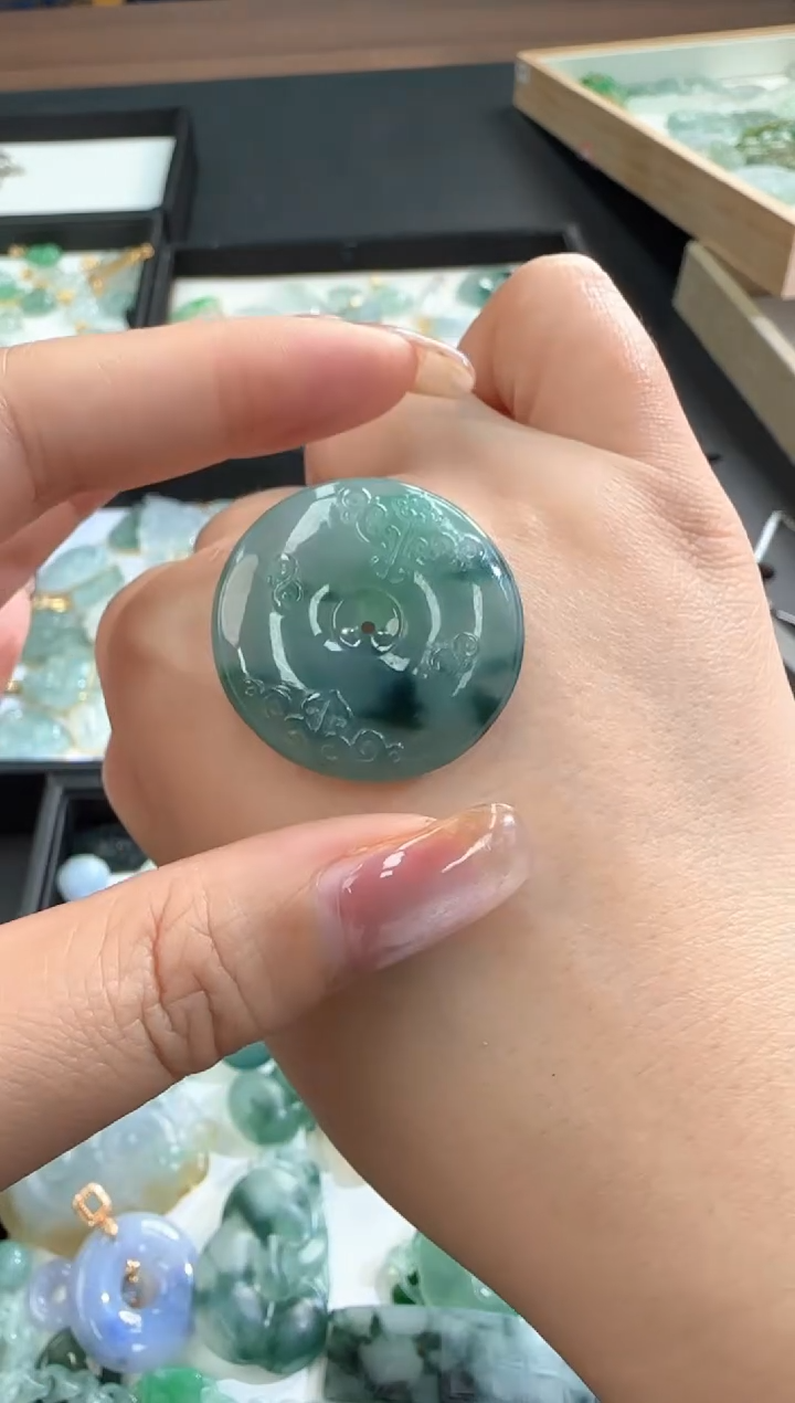 【闪购商品】翡翠颈饰18K金镶嵌250213271