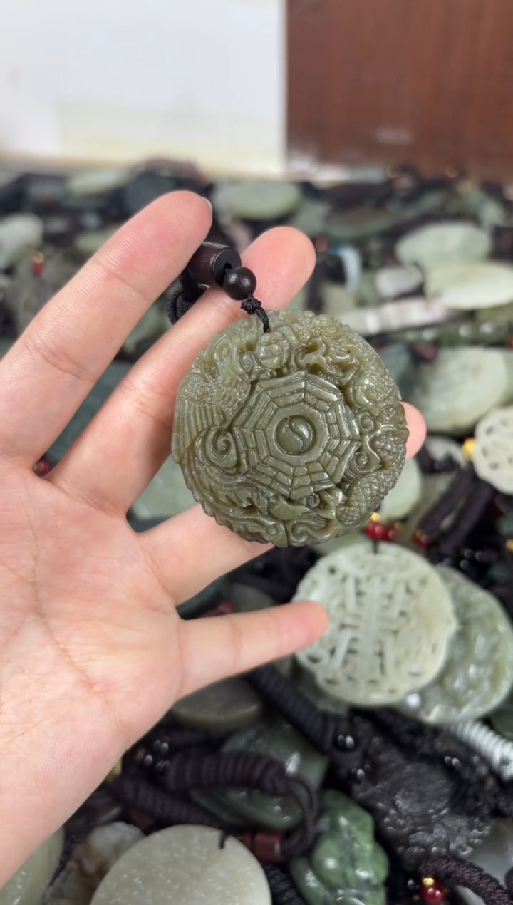 【闪购商品】和田玉颈饰未镶嵌1