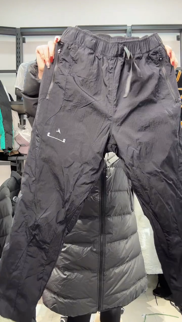 2590闪购编码 Nike/Jordan运动卫衣裤以直播间过款为准 尺码·175