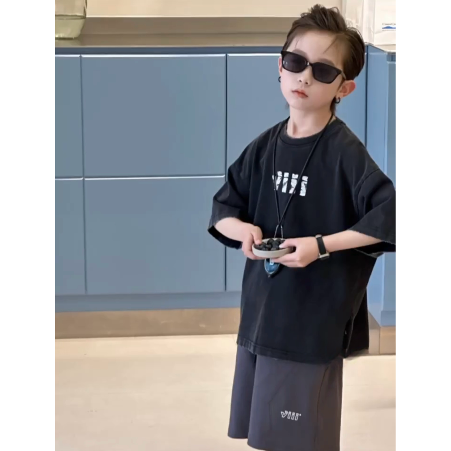 401056-1新款时尚黑色短袖T恤