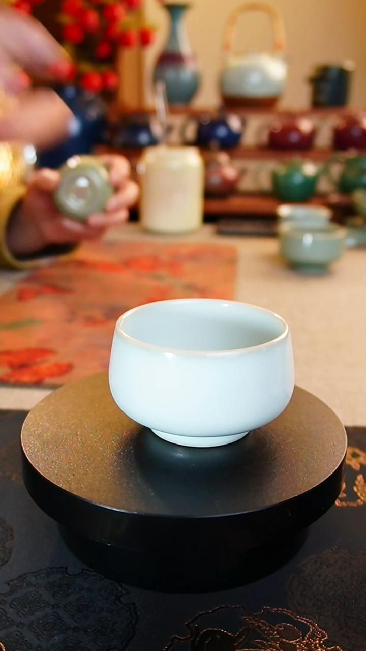 【闪购商品】瓷片汝瓷月白罗汉杯