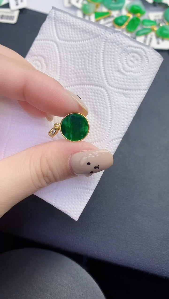 颈饰未镶嵌翡翠缅甸天然翡翠A货