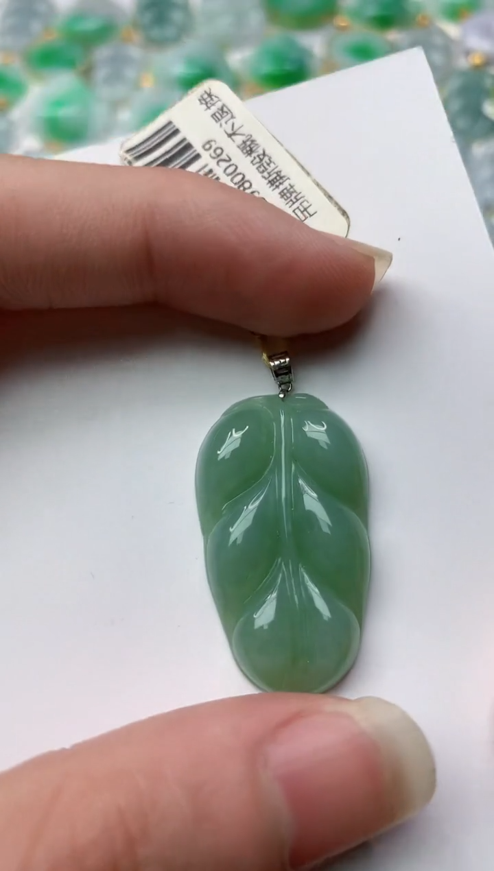 【闪购商品】翡翠颈饰18K金镶嵌86..........